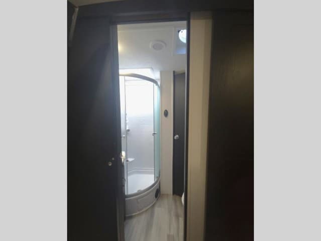 2022 Coachmen 2022 Coachmen Freedom Express - thumbnail 26