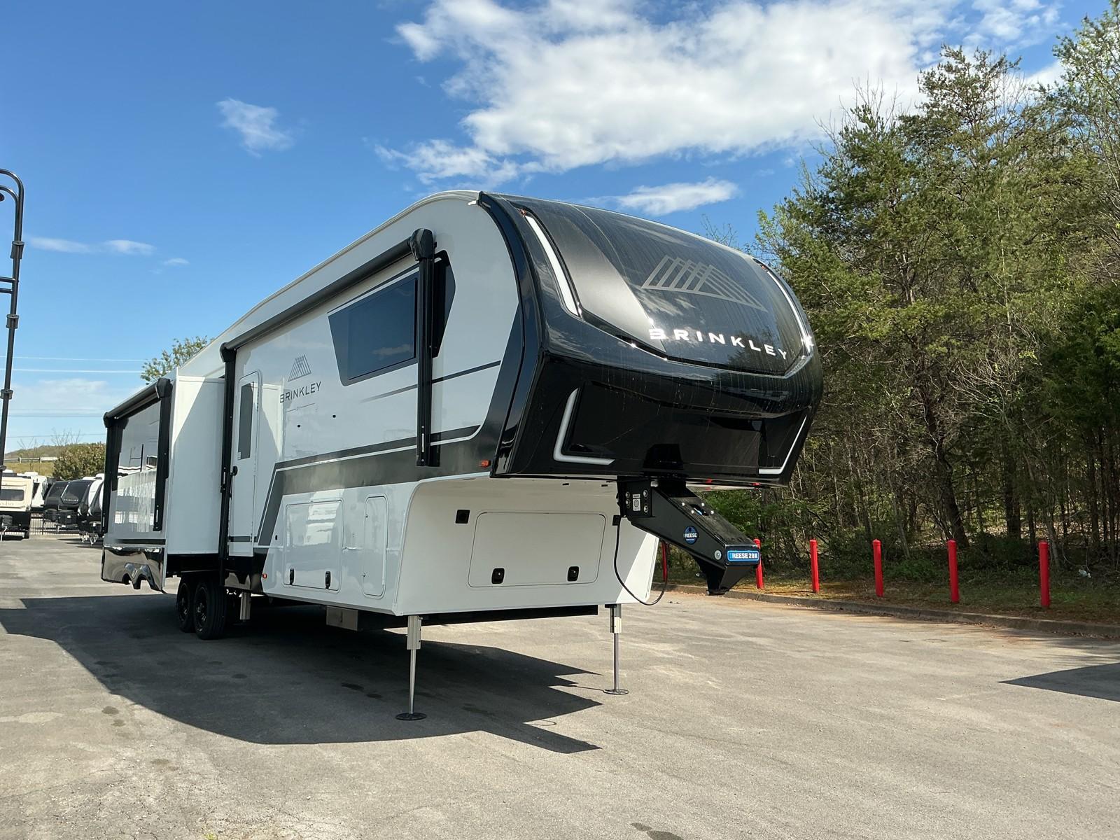 2025 Z  Brinkley Z3400