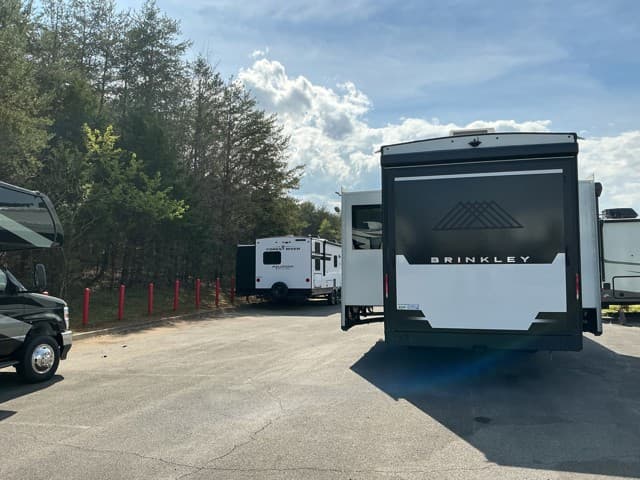 2025 Z  2025 Z  Brinkley - thumbnail 5