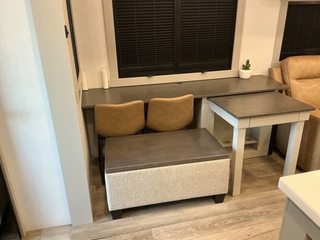 2025 Z  2025 Z  Brinkley - thumbnail 21