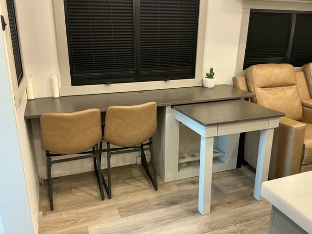 2025 Z  2025 Z  Brinkley - thumbnail 28