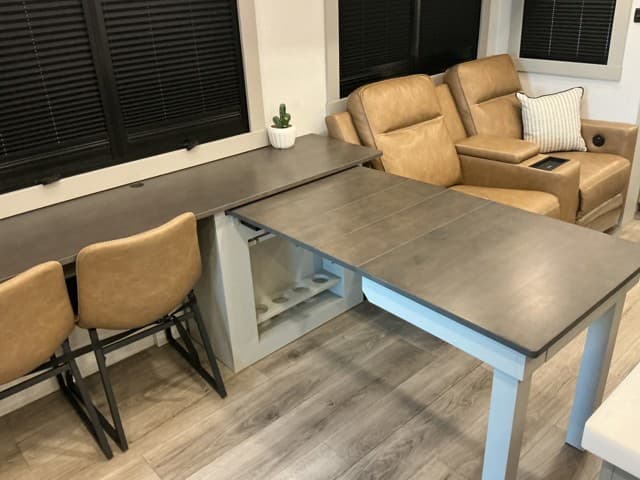 2025 Z  2025 Z  Brinkley - thumbnail 30