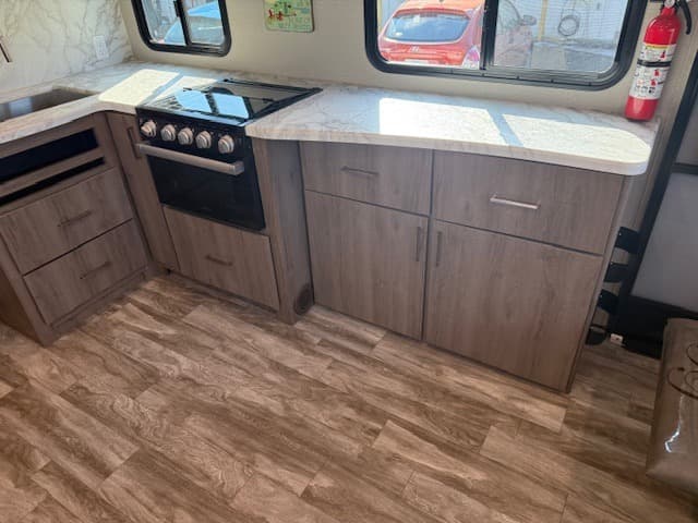 2022 Grand Design 2022 Grand Design Imagine - thumbnail 7