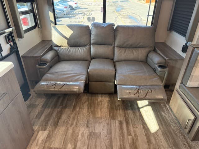 2022 Grand Design 2022 Grand Design Imagine - thumbnail 9