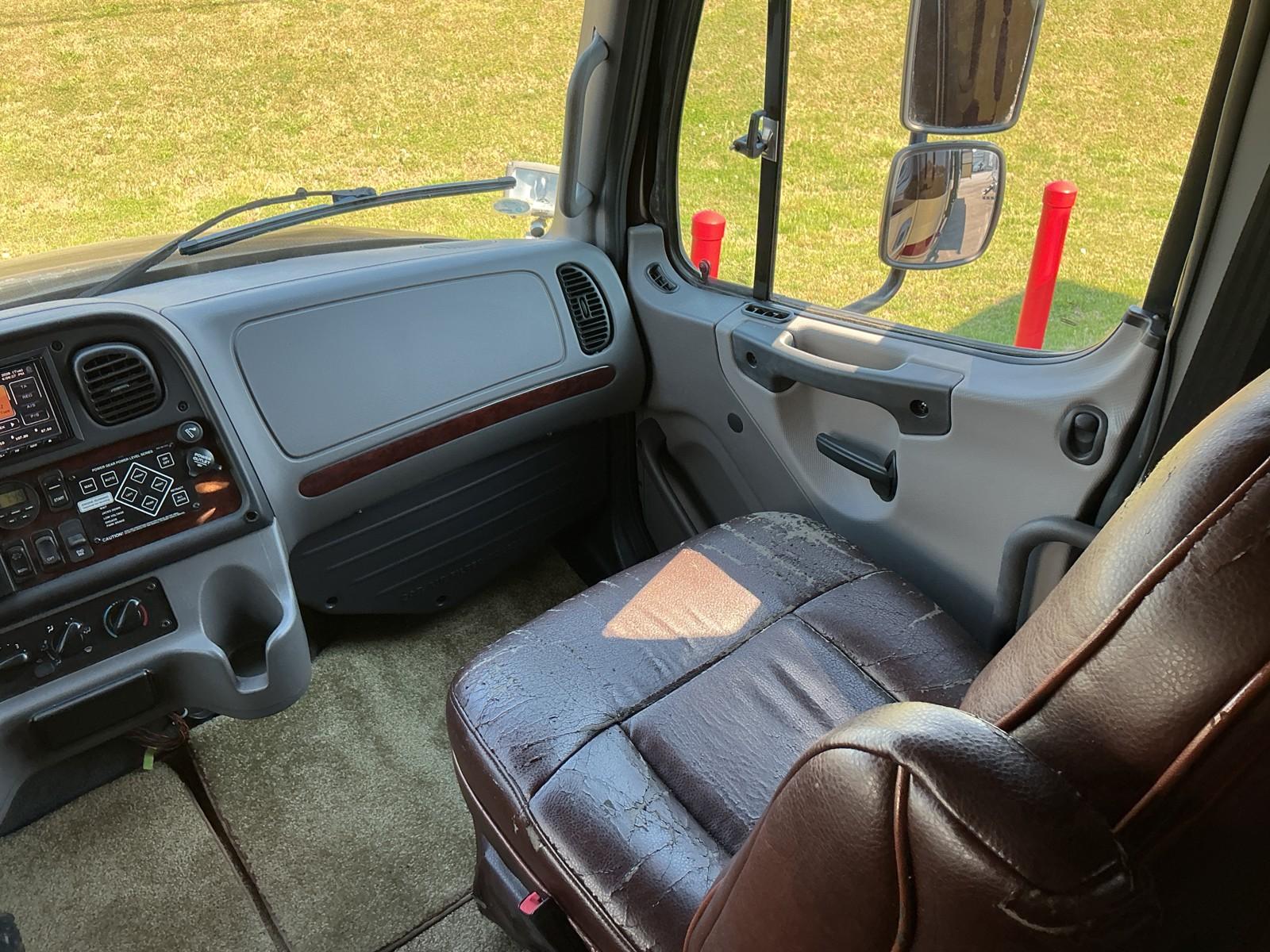 2015 Dynamax 2015 Dynamax DX3 - thumbnail 9