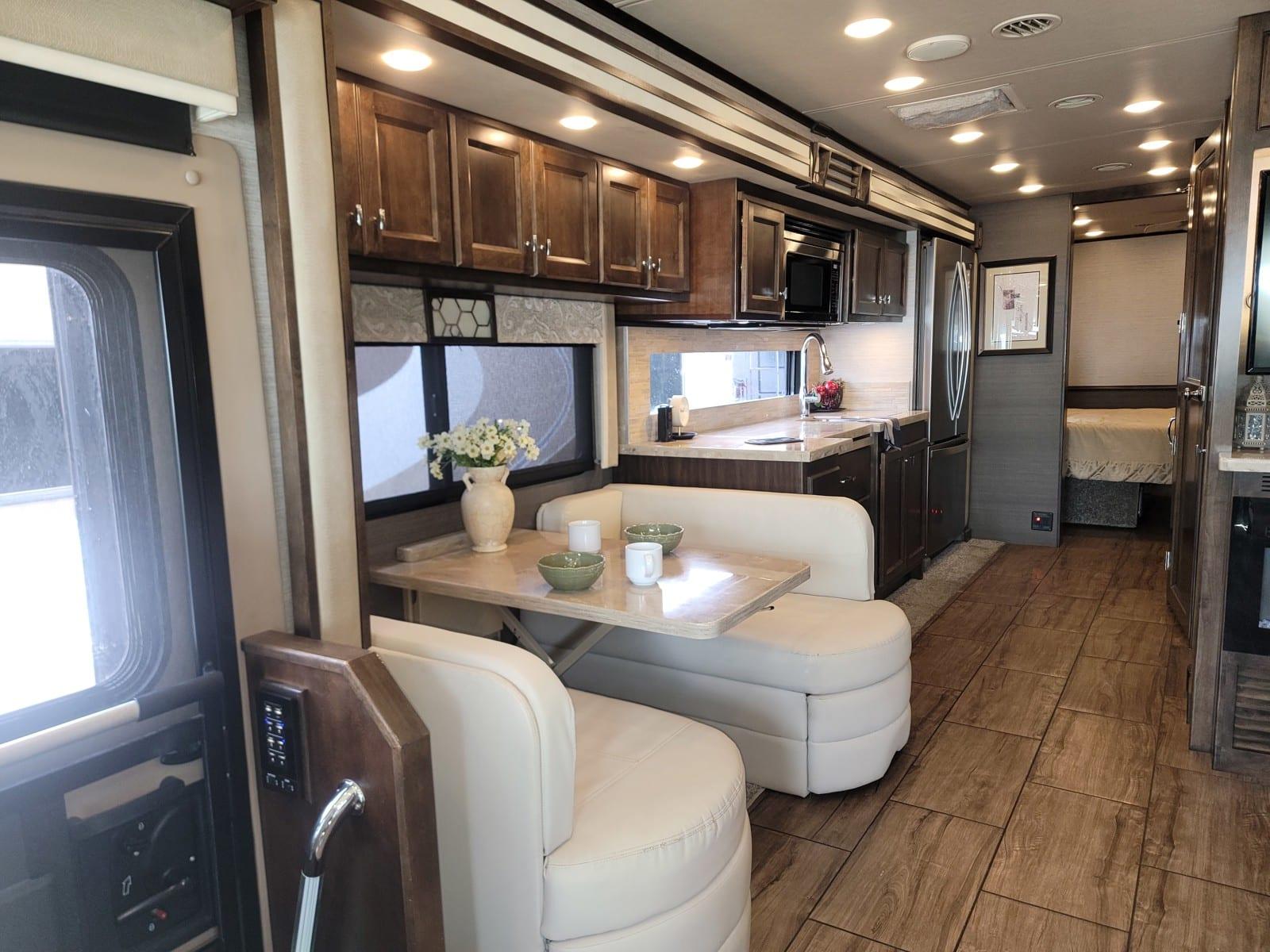 2020 Tiffin Motorhomes 2020 Tiffin Motorhomes Allegro Open Road - thumbnail 19