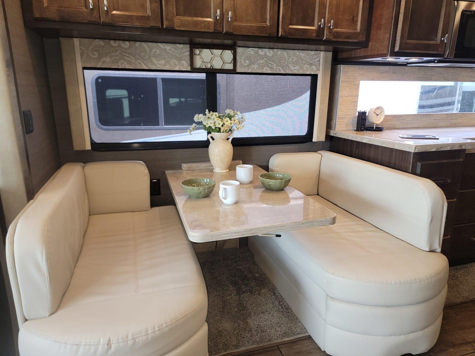 2020 Tiffin Motorhomes 2020 Tiffin Motorhomes Allegro Open Road - thumbnail 27