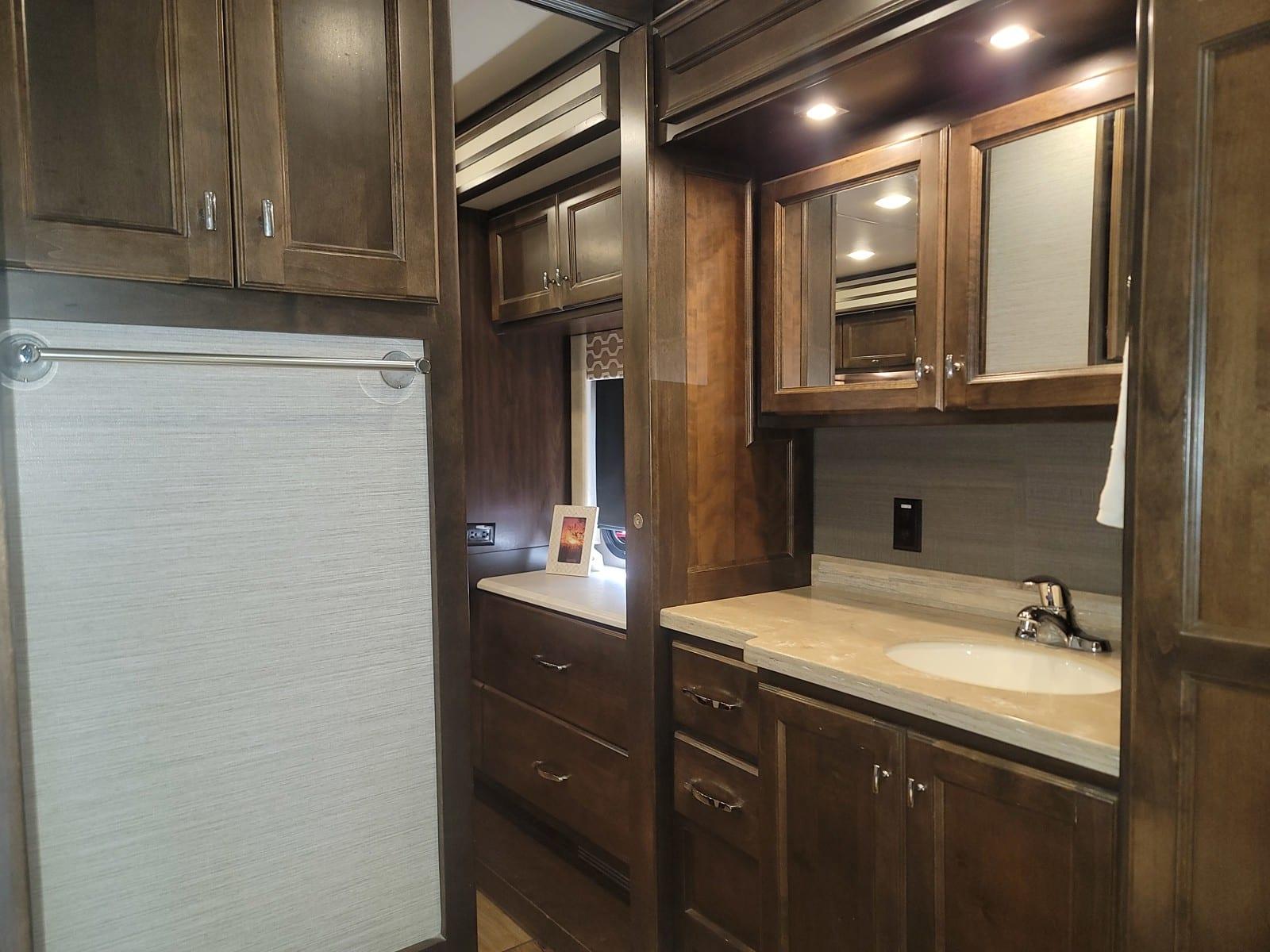 2020 Tiffin Motorhomes 2020 Tiffin Motorhomes Allegro Open Road - thumbnail 43
