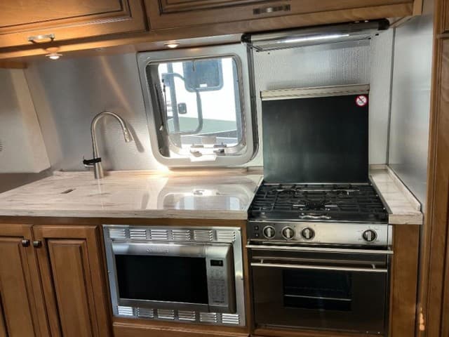 2018 Airstream 2018 Airstream Classic - thumbnail 8