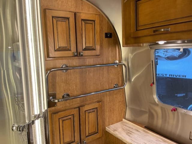 2018 Airstream 2018 Airstream Classic - thumbnail 19