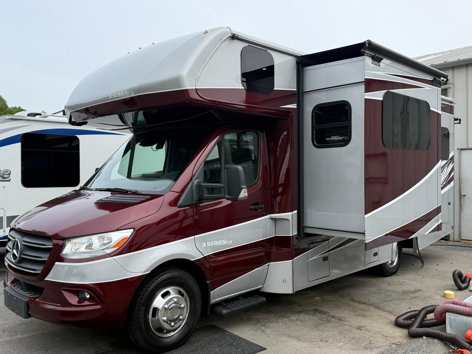 2022 Dynamax RV 2022 Dynamax RV Isata 3 - thumbnail 4