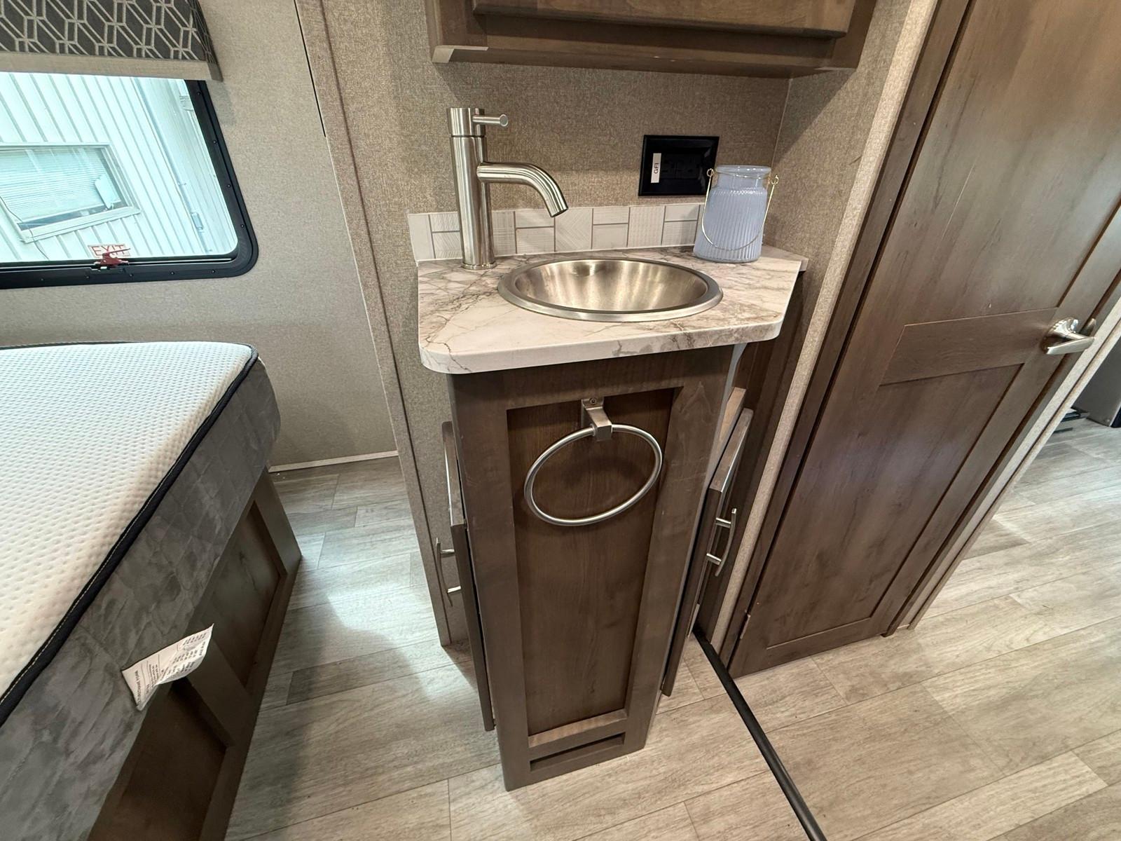 2022 Dynamax RV 2022 Dynamax RV Isata 3 - thumbnail 24