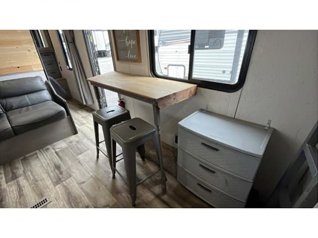 2022 Coleman 2022 Coleman Lantern LT Series - thumbnail 15