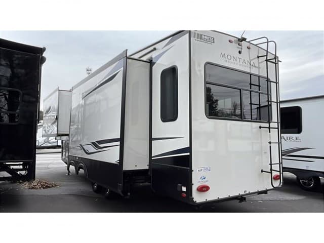 2024 Keystone RV 2024 Keystone RV Montana High Country - thumbnail 4