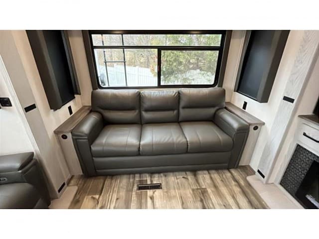2024 Keystone RV 2024 Keystone RV Montana High Country - thumbnail 12