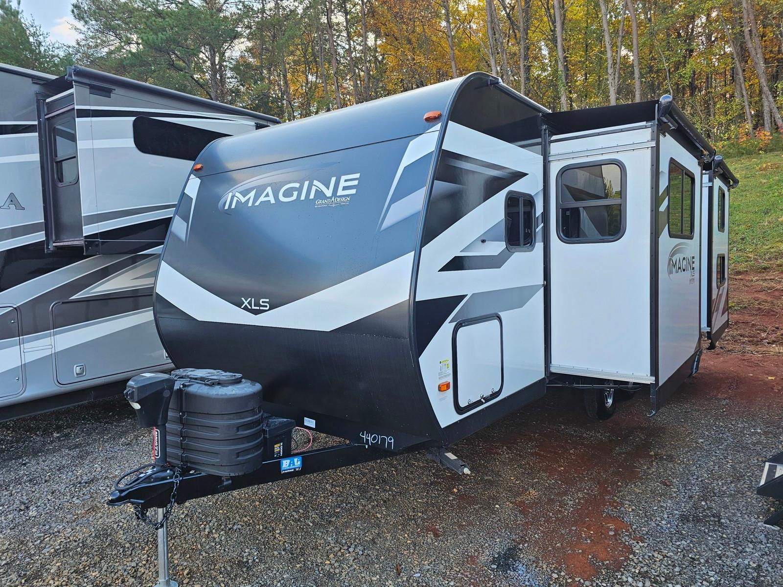 2025 Grand Design 2025 Grand Design Imagine XLS - thumbnail 4