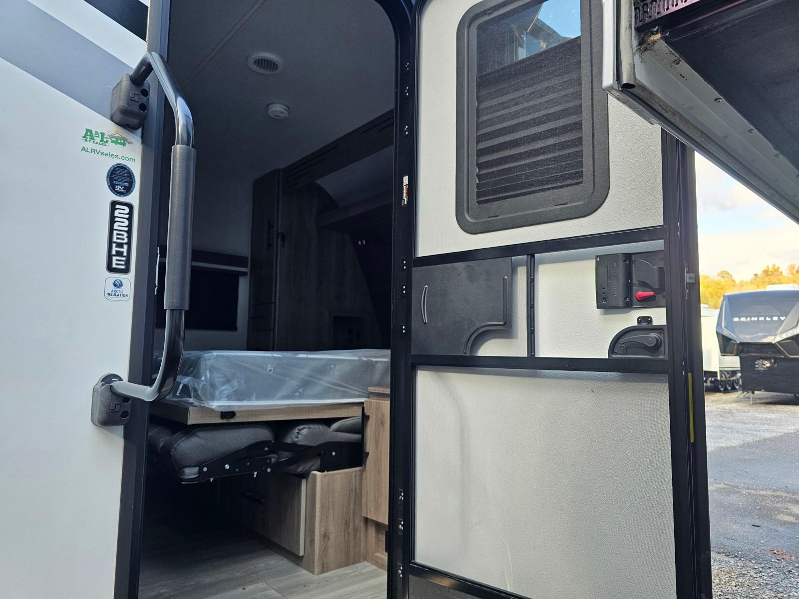 2025 Grand Design 2025 Grand Design Imagine XLS - thumbnail 8