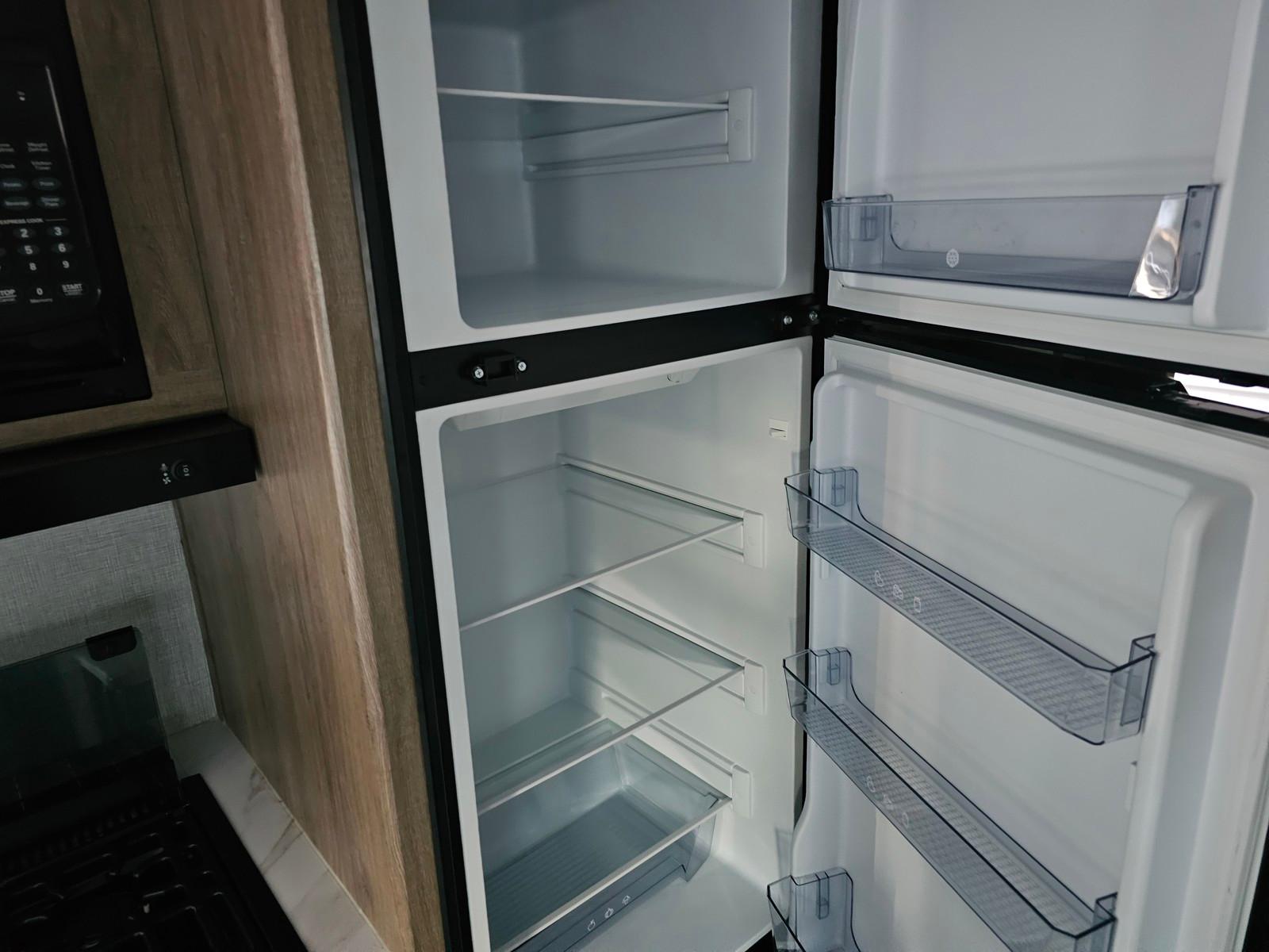 2025 Grand Design 2025 Grand Design Imagine XLS - thumbnail 18