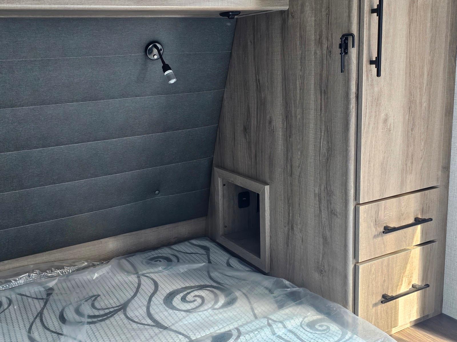 2025 Grand Design 2025 Grand Design Imagine XLS - thumbnail 26