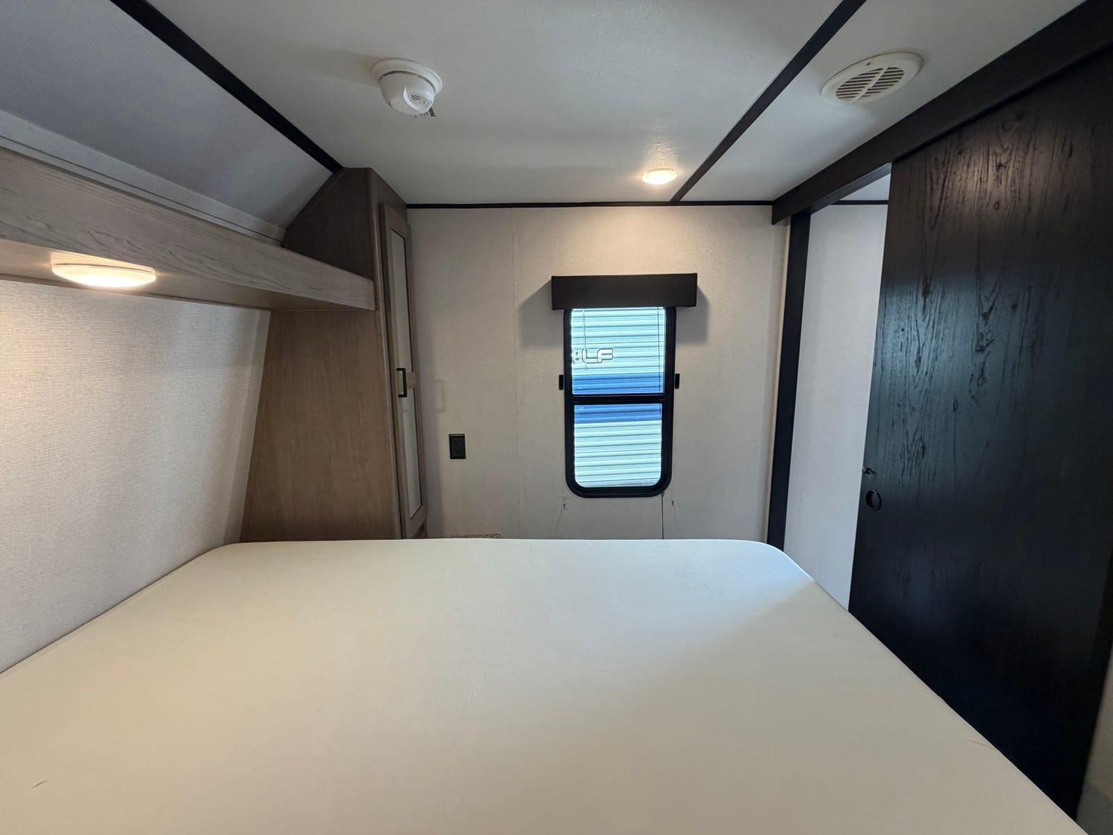 2020 Keystone 2020 Keystone Hideout LHS Series - thumbnail 16
