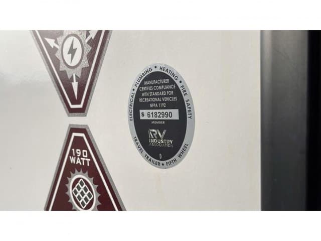 2021 Dutchmen 2021 Dutchmen Coleman Rubicon - thumbnail 8