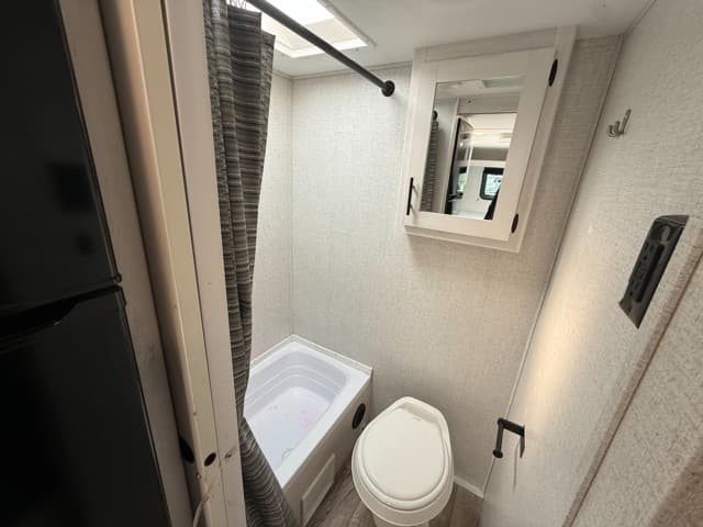 2021 Dutchmen 2021 Dutchmen Coleman Rubicon - thumbnail 22