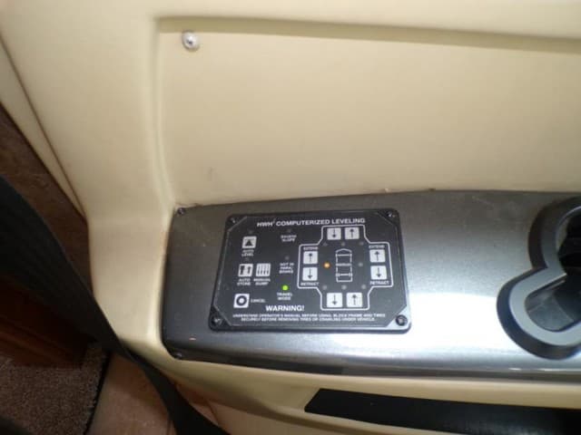 2014 Tiffin 2014 Tiffin Allegro Red - thumbnail 17