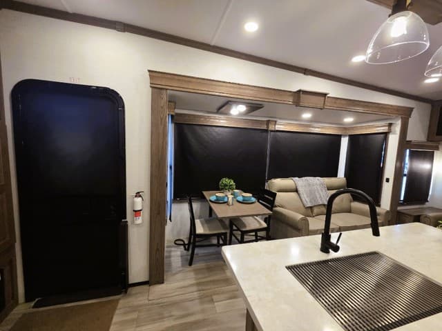 2024 Alliance RV 2024 Alliance RV Paradigm - thumbnail 7