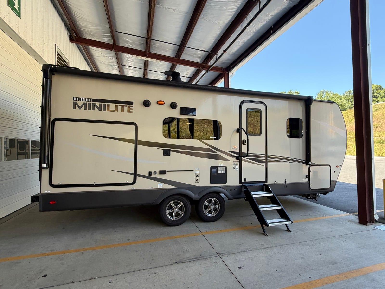 2022 Forest River Rockwood Mini Lite 2513S