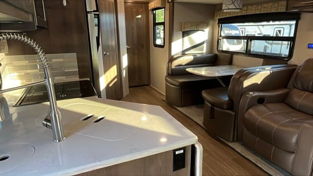 2020 Dynamax 2020 Dynamax Isata 5 - thumbnail 12