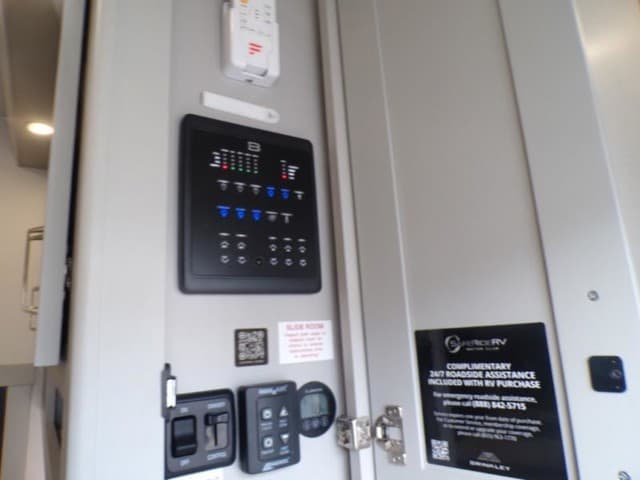 2025 Brinkley RV 2025 Brinkley RV Model Z - thumbnail 18