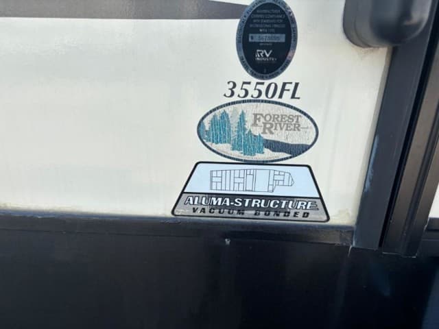 2021 Forest River 2021 Forest River Sierra - thumbnail 5