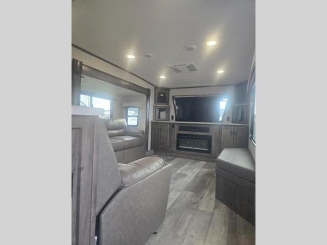 2021 Forest River 2021 Forest River Sierra - thumbnail 7