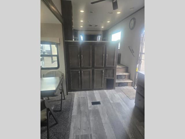 2021 Forest River 2021 Forest River Sierra - thumbnail 11