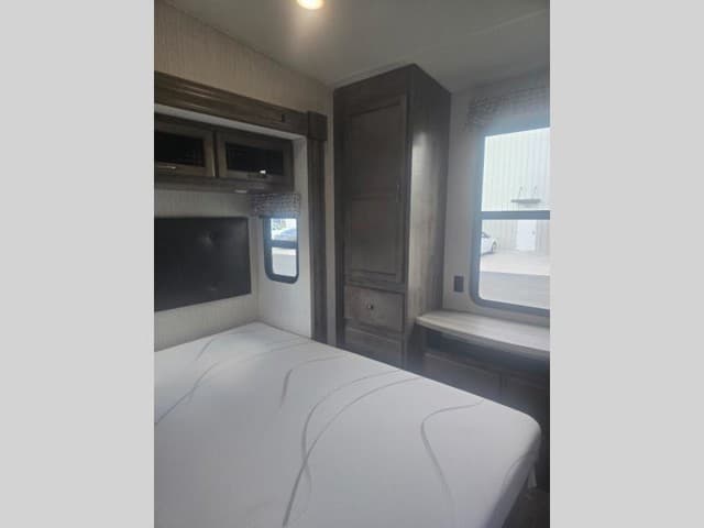 2021 Forest River 2021 Forest River Sierra - thumbnail 26