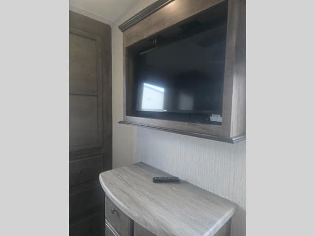 2021 Forest River 2021 Forest River Sierra - thumbnail 28