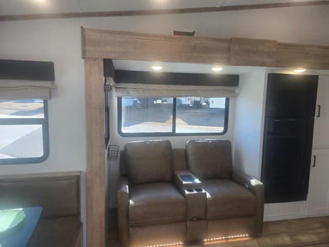 2023 Keystone RV 2023 Keystone RV Arcadia - thumbnail 4