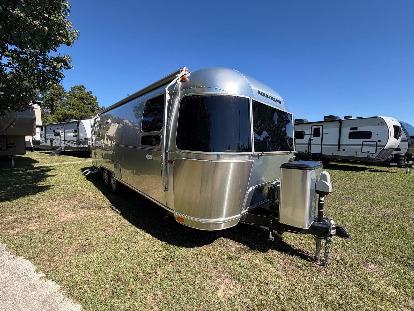2020 Airstream Flying Cloud 27FB