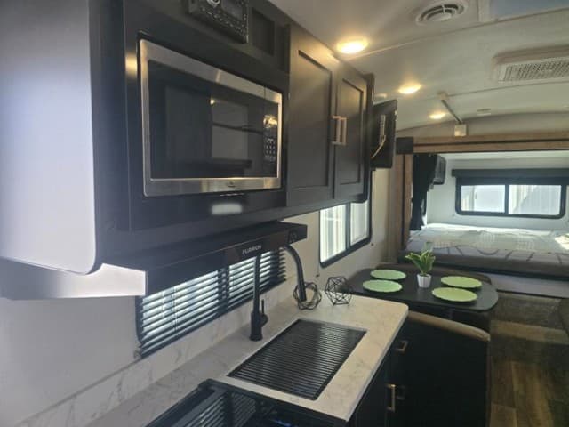 2023 Keystone RV 2023 Keystone RV Outback Ultra-Lite - thumbnail 11