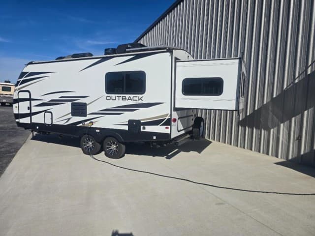 2023 Keystone RV 2023 Keystone RV Outback Ultra-Lite - thumbnail 31