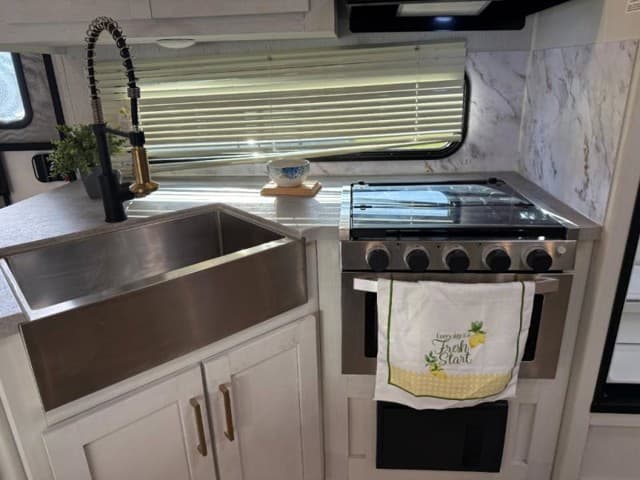 2023 Dutchmen 2023 Dutchmen Astoria - thumbnail 12