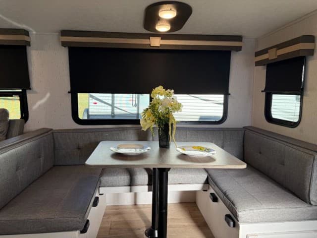 2023 Dutchmen 2023 Dutchmen Astoria - thumbnail 15