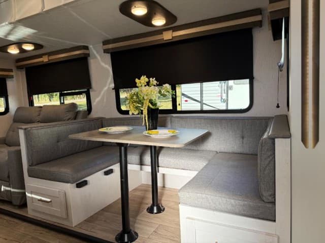 2023 Dutchmen 2023 Dutchmen Astoria - thumbnail 16