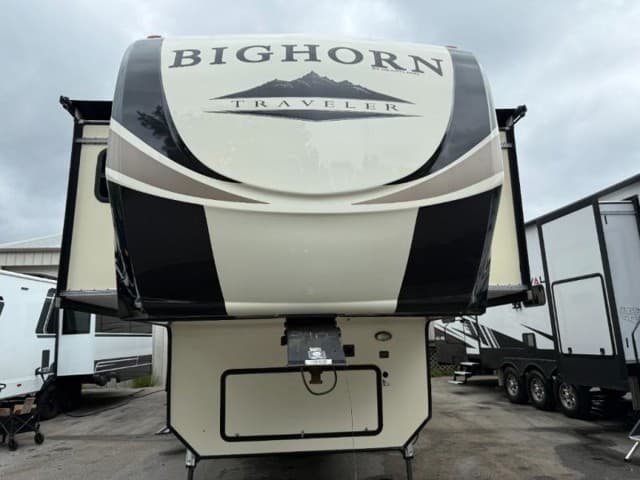 2019 Heartland 2019 Heartland Bighorn - thumbnail 3