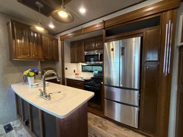 2019 Heartland 2019 Heartland Bighorn - thumbnail 7