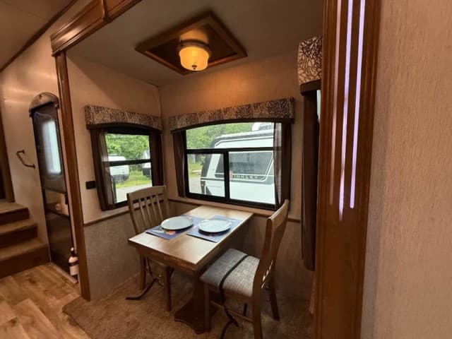 2019 Heartland 2019 Heartland Bighorn - thumbnail 15