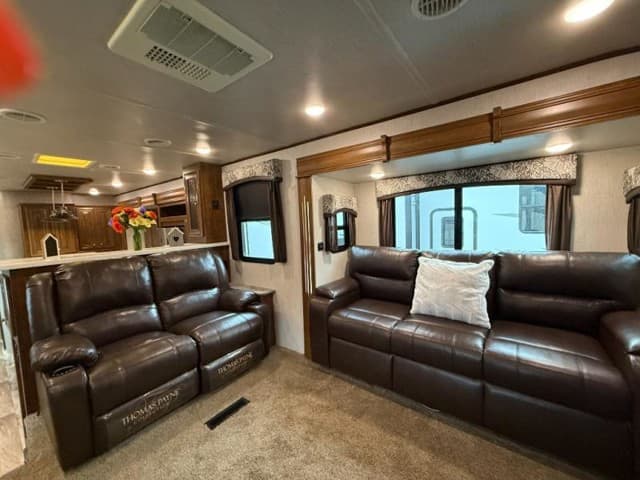 2019 Heartland 2019 Heartland Bighorn - thumbnail 19