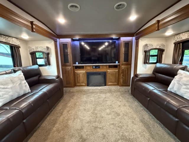 2019 Heartland 2019 Heartland Bighorn - thumbnail 21