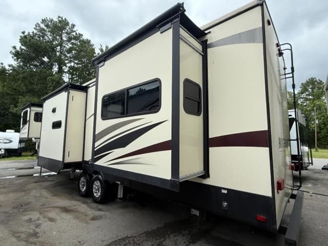 2019 Heartland 2019 Heartland Bighorn - thumbnail 35