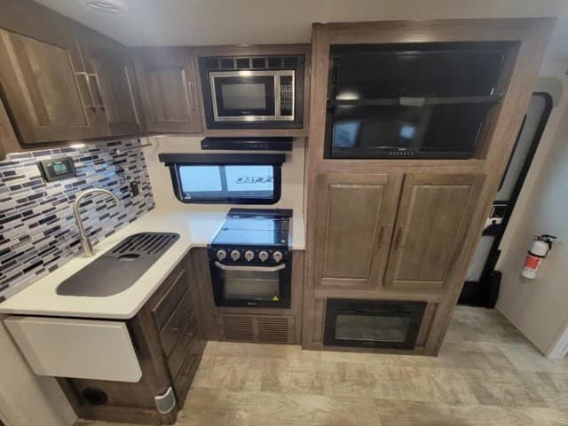 2023 Forest River 2023 Forest River Rockwood Mini Lite - thumbnail 7